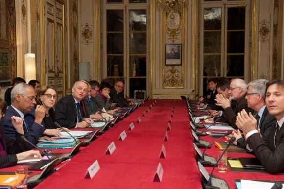 J'ai été reçu à Matignon par le Premier Ministre en compagnie de la délégation des Présidents de Conseil général pour participer à un groupe de travail « État-départements »