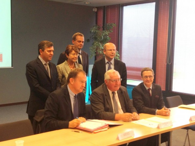 Signature officielle de la convention Projet d'Investissement d'Avenir pour le projet de Structure d'Hébergement de la CCI