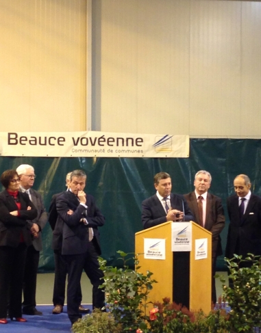 Trois inaugurations en une le 22 janvier 2016 à Voves : le groupe scolaire, la piscine et la biomasse